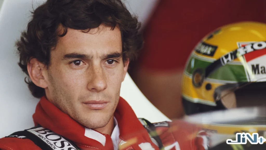 傳奇賽車手艾爾頓·洗拿（Ayrton Senna）肖像，探討史上最偉大F1車手的精神象徵。